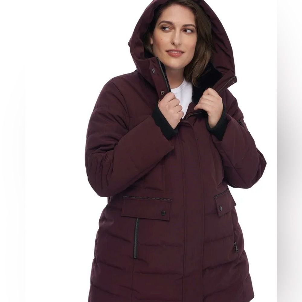Alpine North Hooded Puffer Jacket - Burgundy